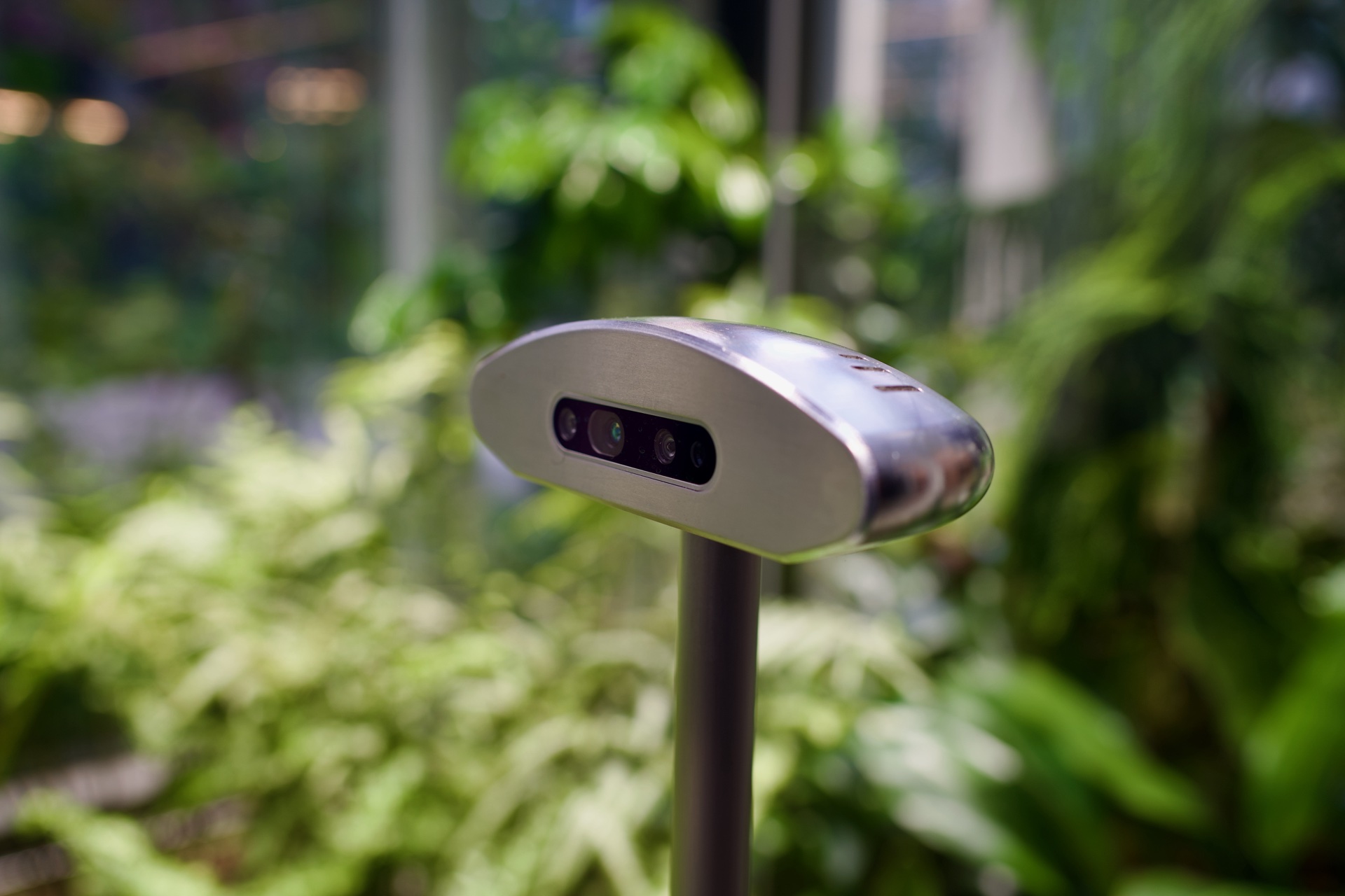 Depth-sensing head, close-up
